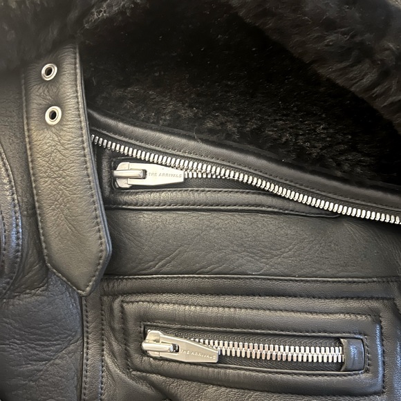 THE ARRIVALS Moya V shearling moto. - Picture 4 of 4
